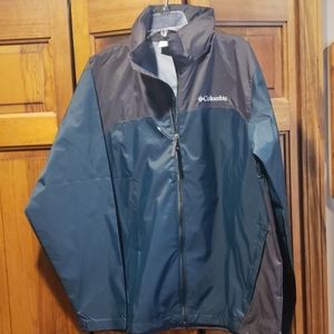 Men's Columbia rain jacket, brand new, no tags.